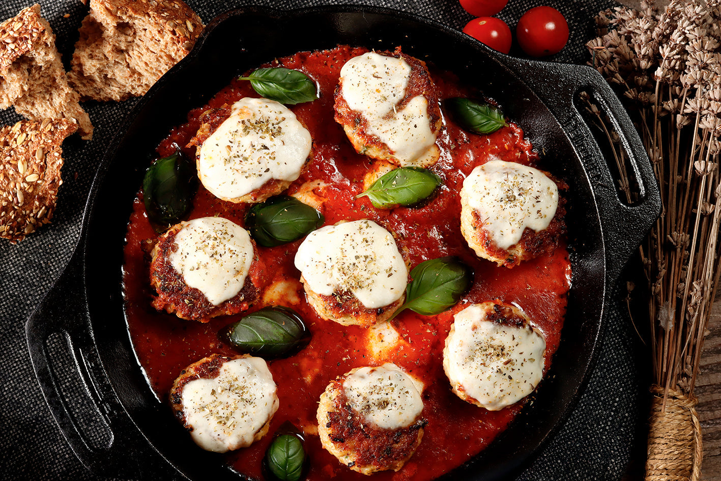 Kip Exclusief: Italiaanse kipgehaktballetjes in tomatensaus.