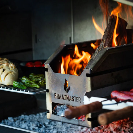 Braaimaster sekelbos hout aangestookt