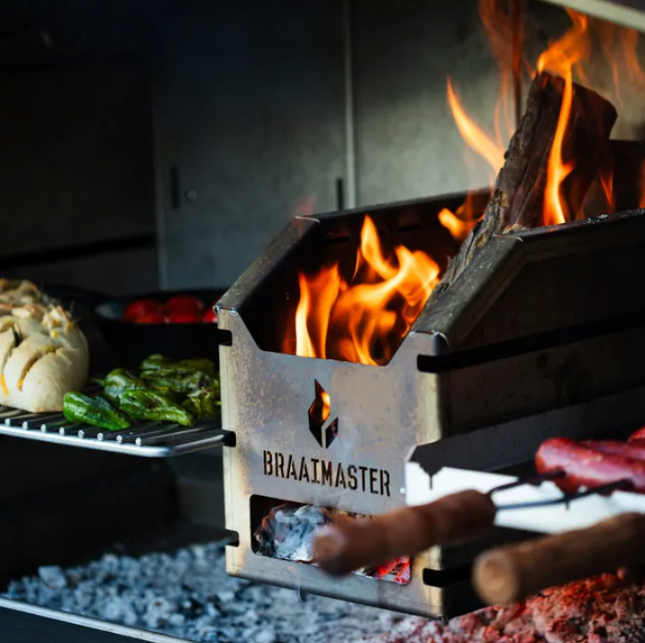 Braaimaster sekelbos hout aangestookt