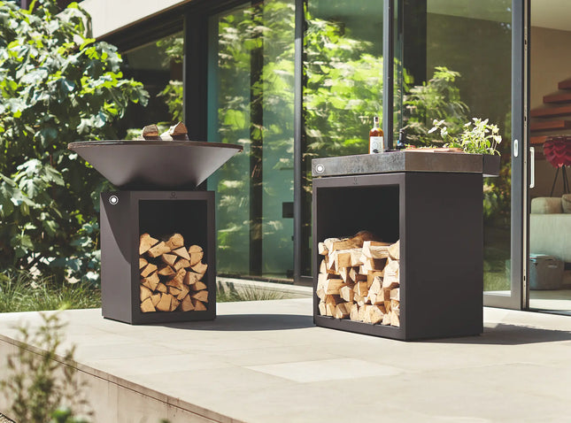 OFYR Heritage Classic Storage 100 Black op een terras met een losse OFYR Storage ernaast
