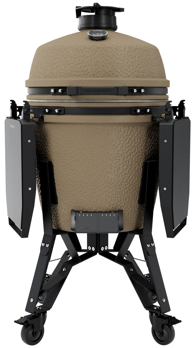 The Bastard kamado - PRO Large Desert sand voor aanzicht