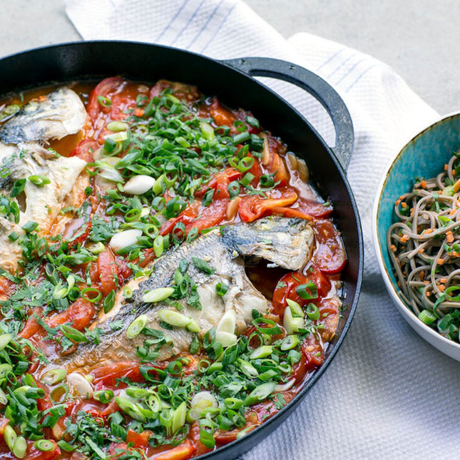 Big Green Egg Big Green Egg Cast Iron Skillet MiniMax, Small & Medium