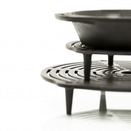 Petromax Petromax - Gietijzeren onderzetter met pootjes 30 cm