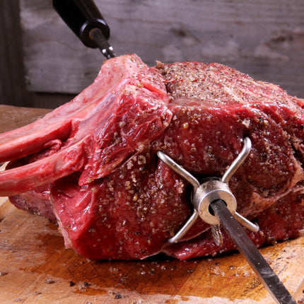 Waards rund Ribstuk of Rib Roast Dry-Aged